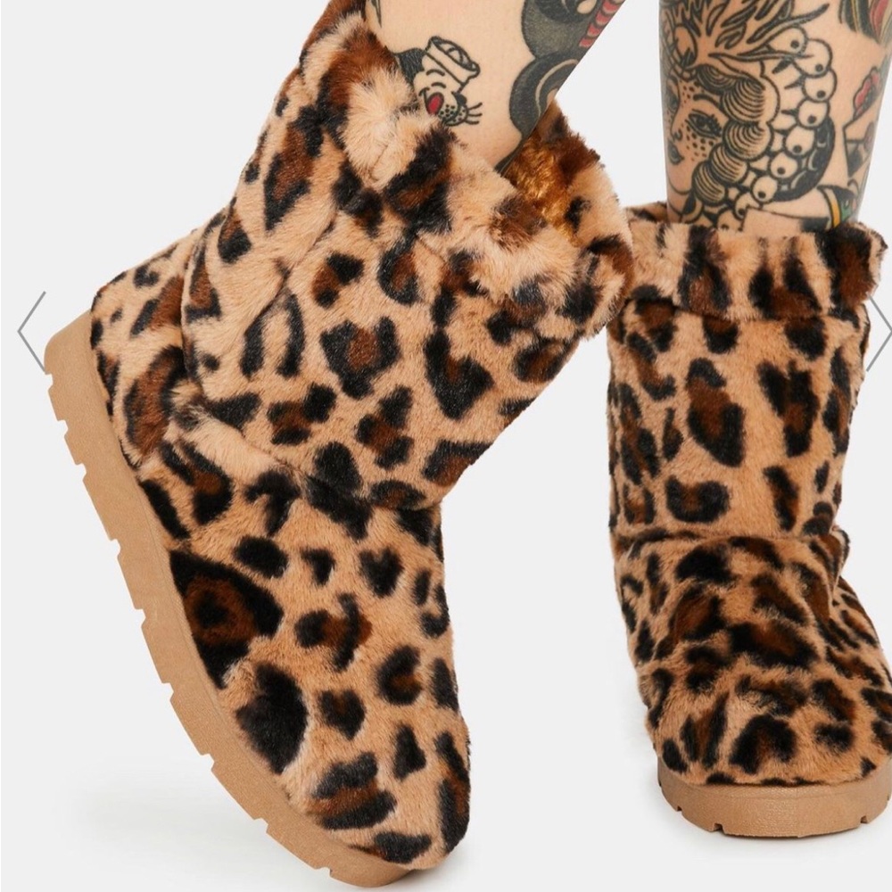 Fur boots 7.5